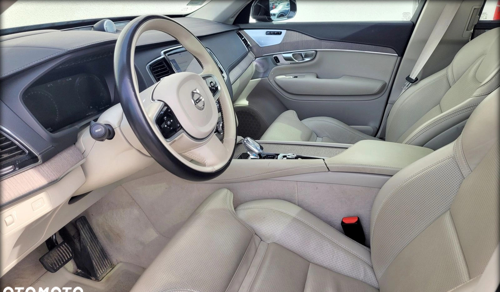 Volvo XC 90 cena 269999 przebieg: 114650, rok produkcji 2022 z Chorzów małe 352
